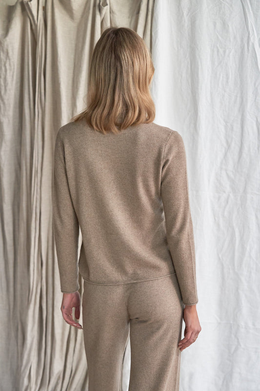 The Simone Cashmere Pants pockets – Mushroom