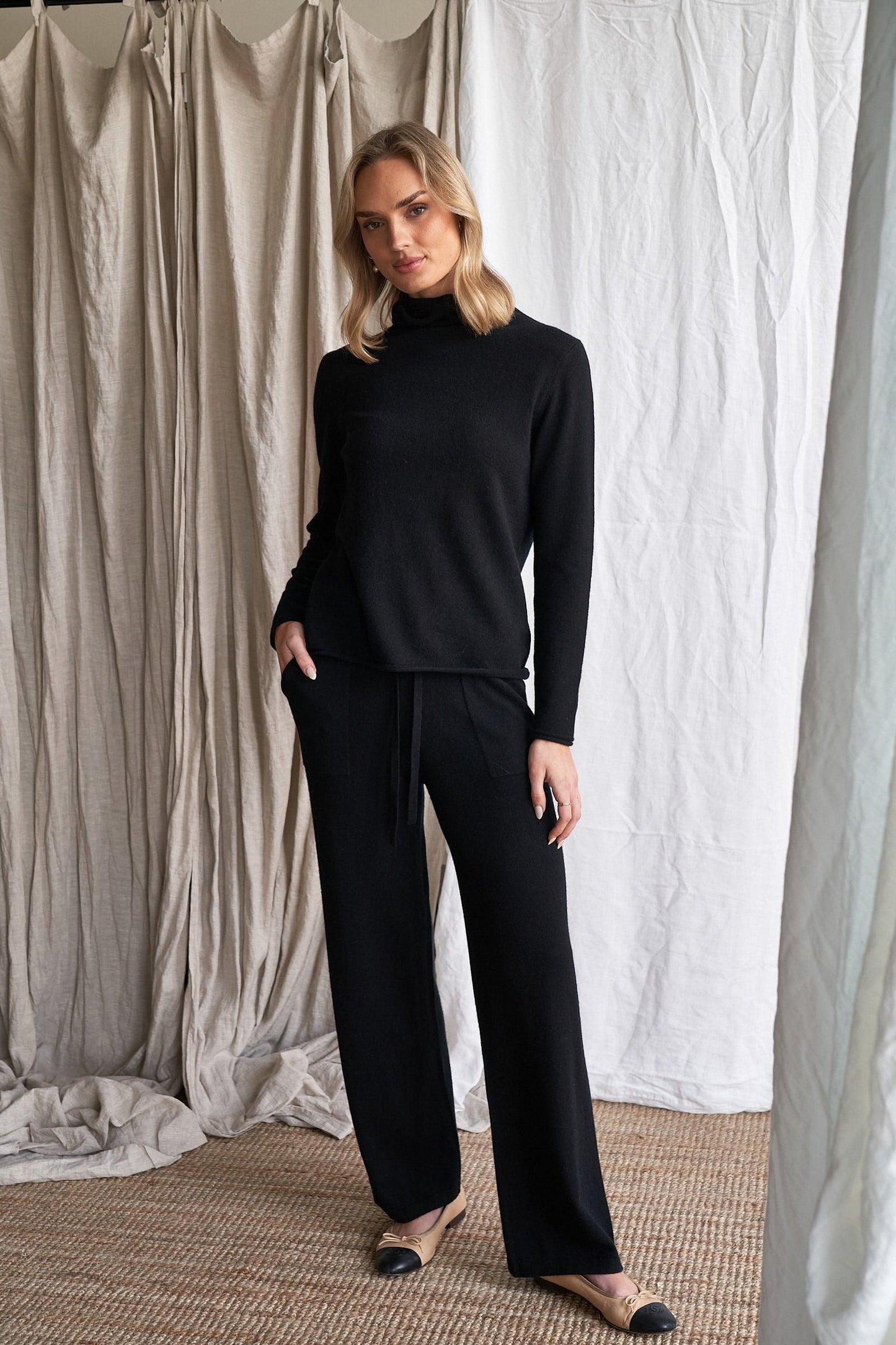 The Simone Cashmere Pants – Black