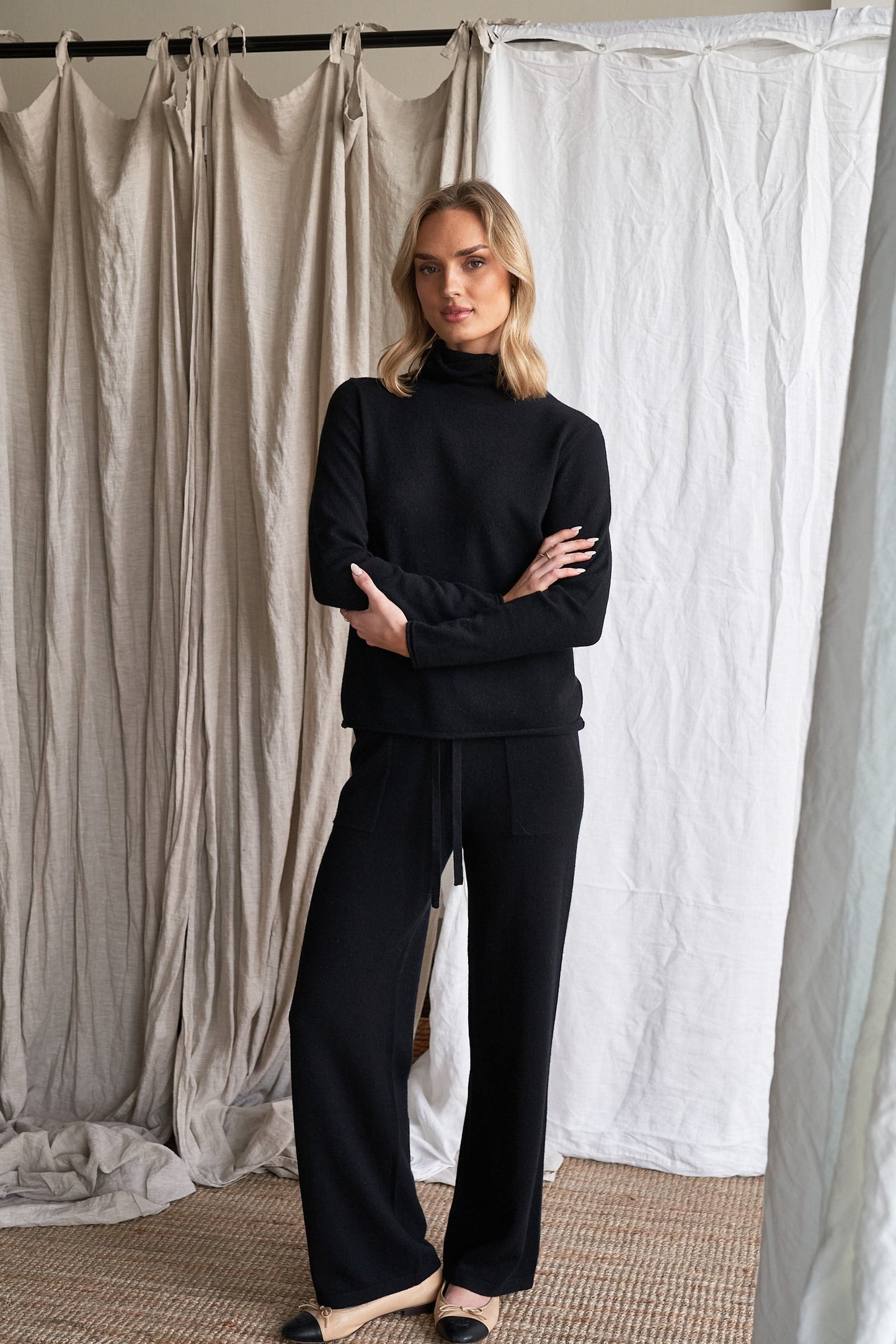 The Simone Cashmere Pants – Black