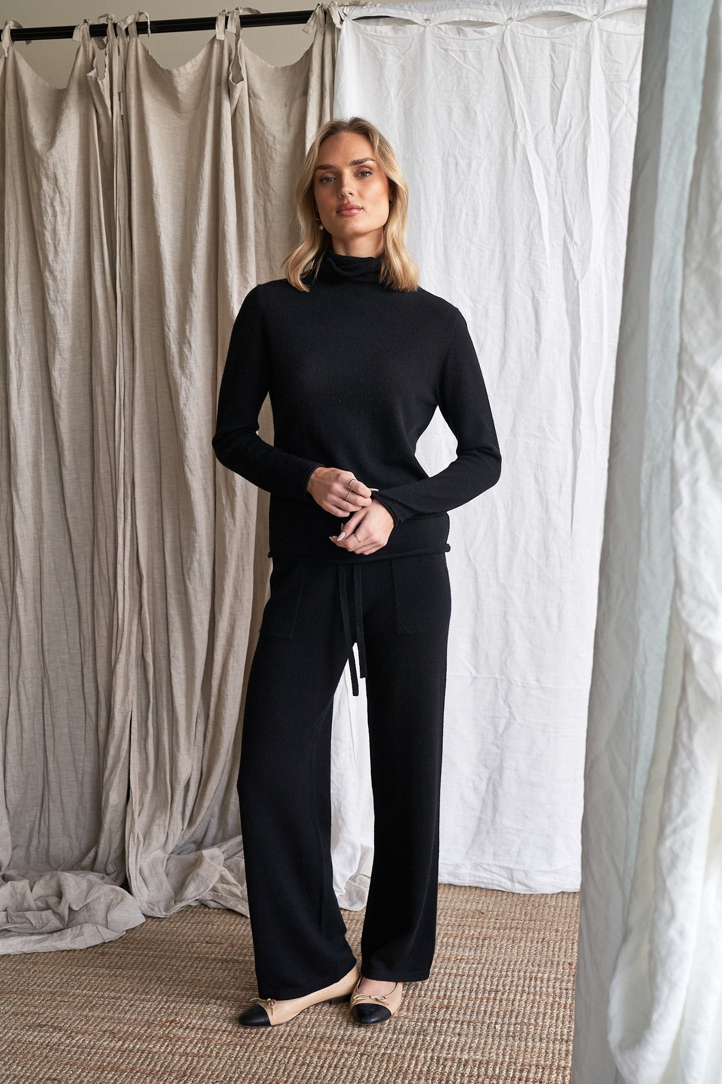 The Simone Cashmere Pants – Black