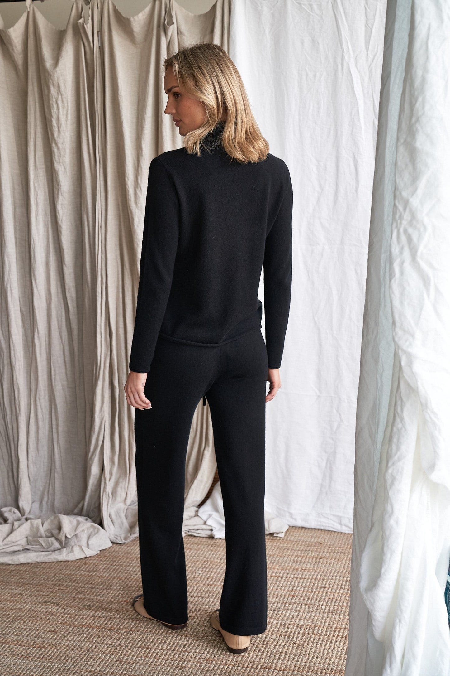 The Simone Cashmere Pants – Black
