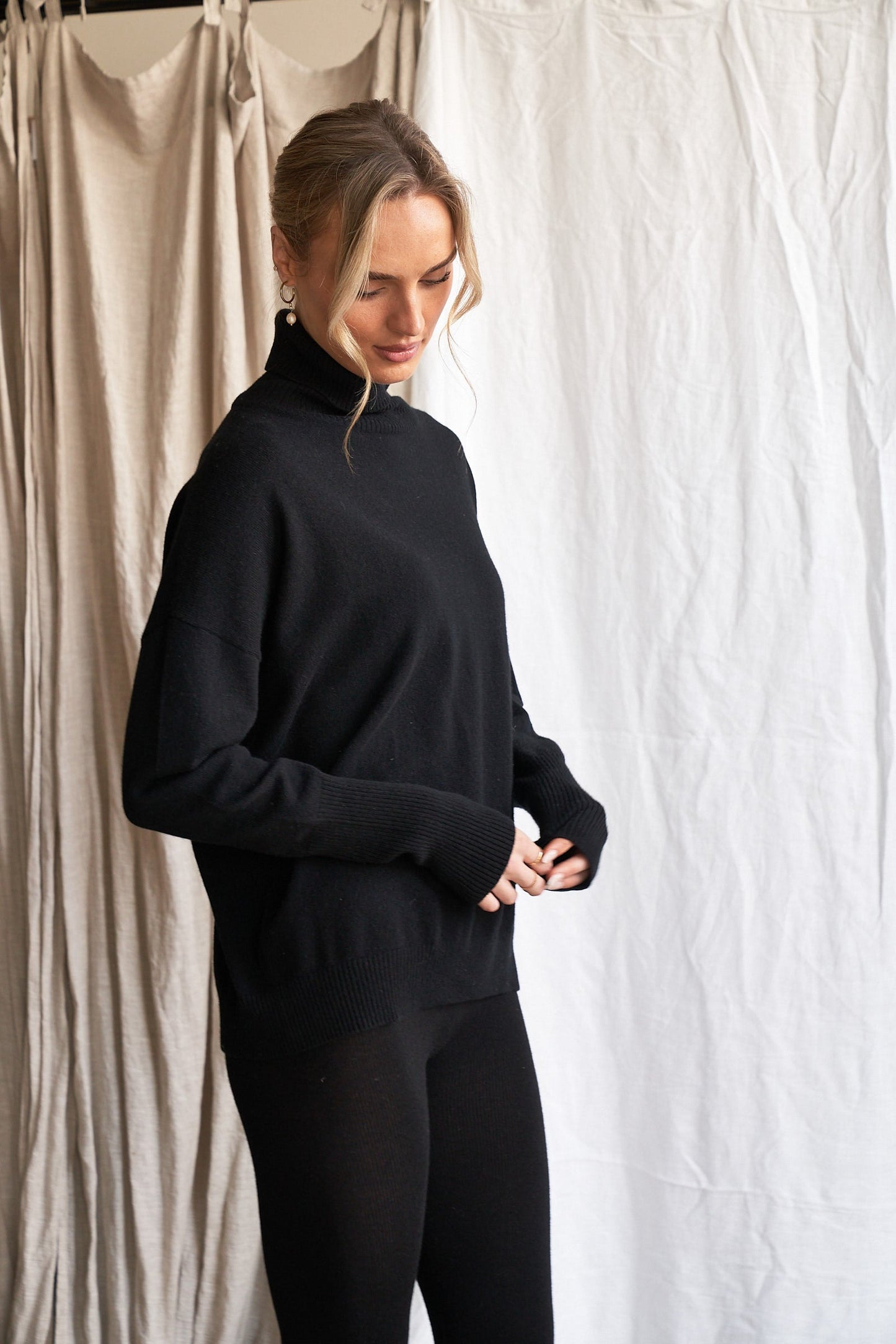 The Louna Leggings – Black Cashmere