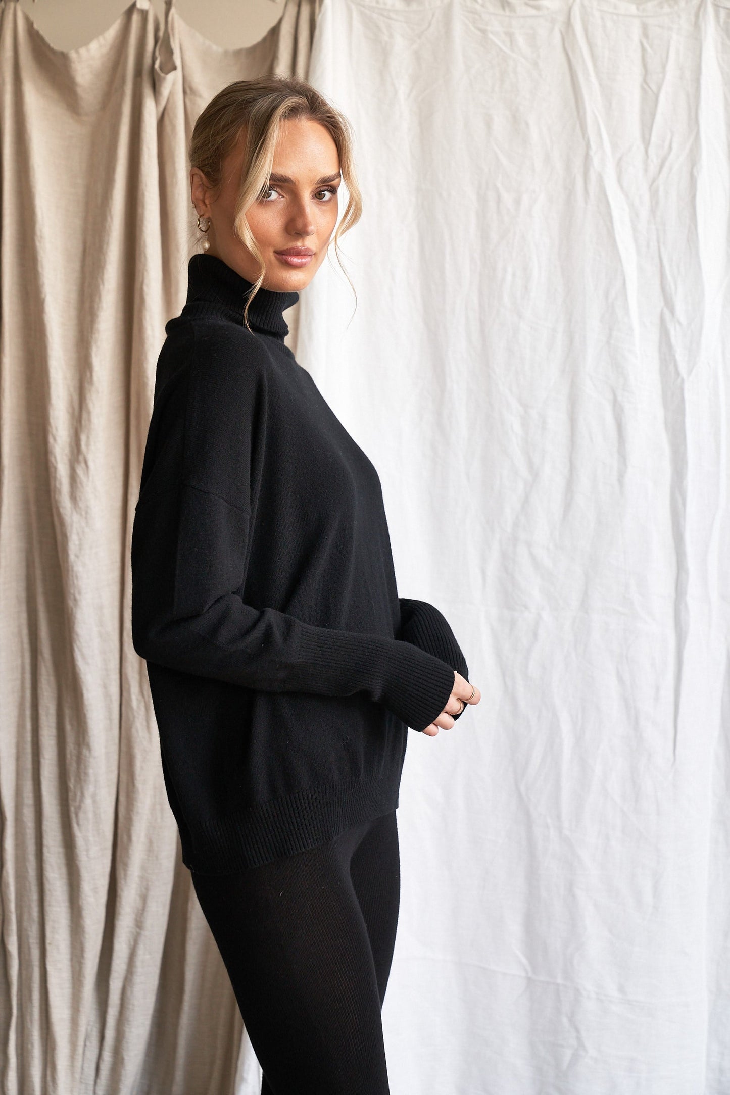 The Louna Leggings – Black Cashmere