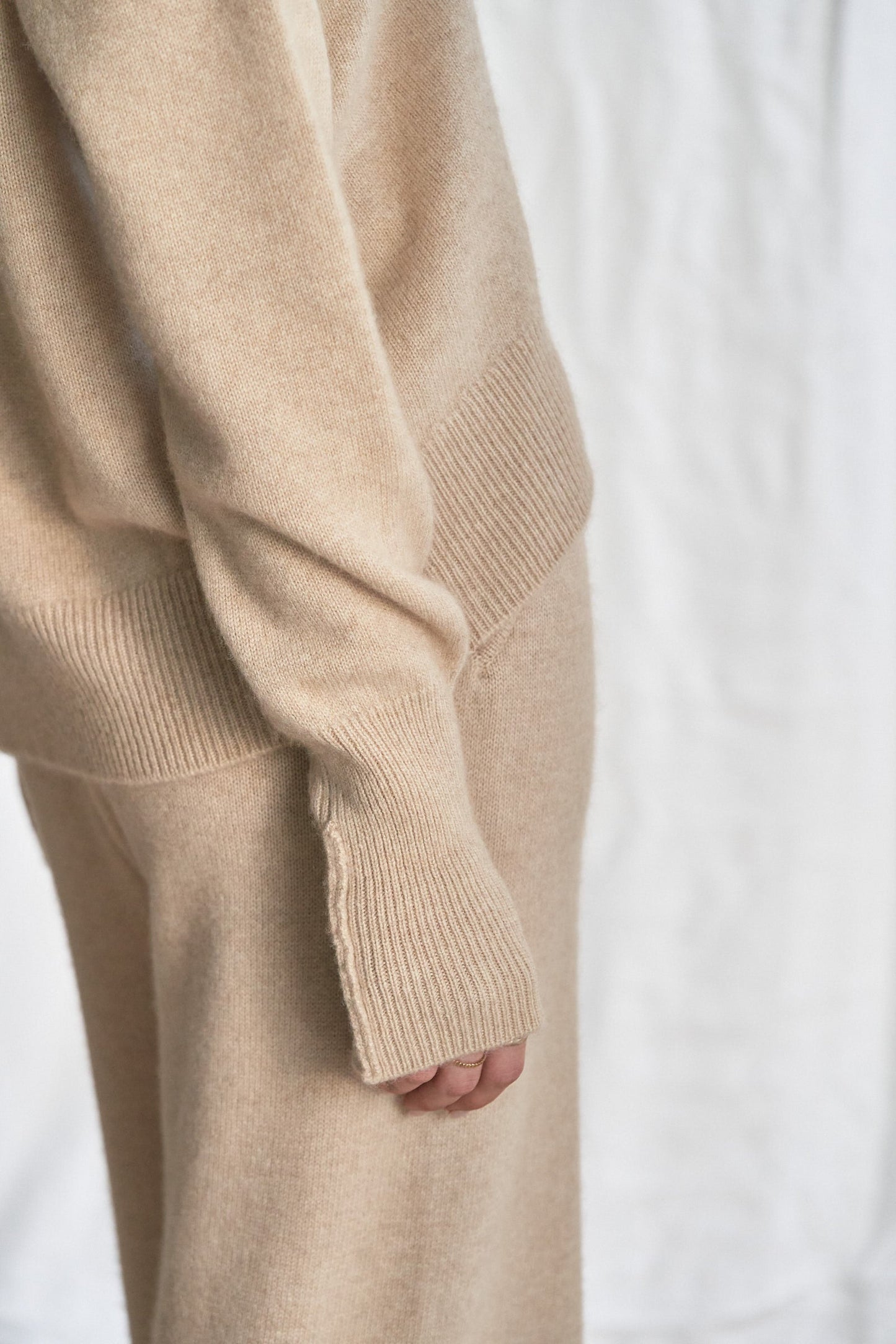 The Arlo Sweater – Oatmeal Cashmere with Rolled Edges