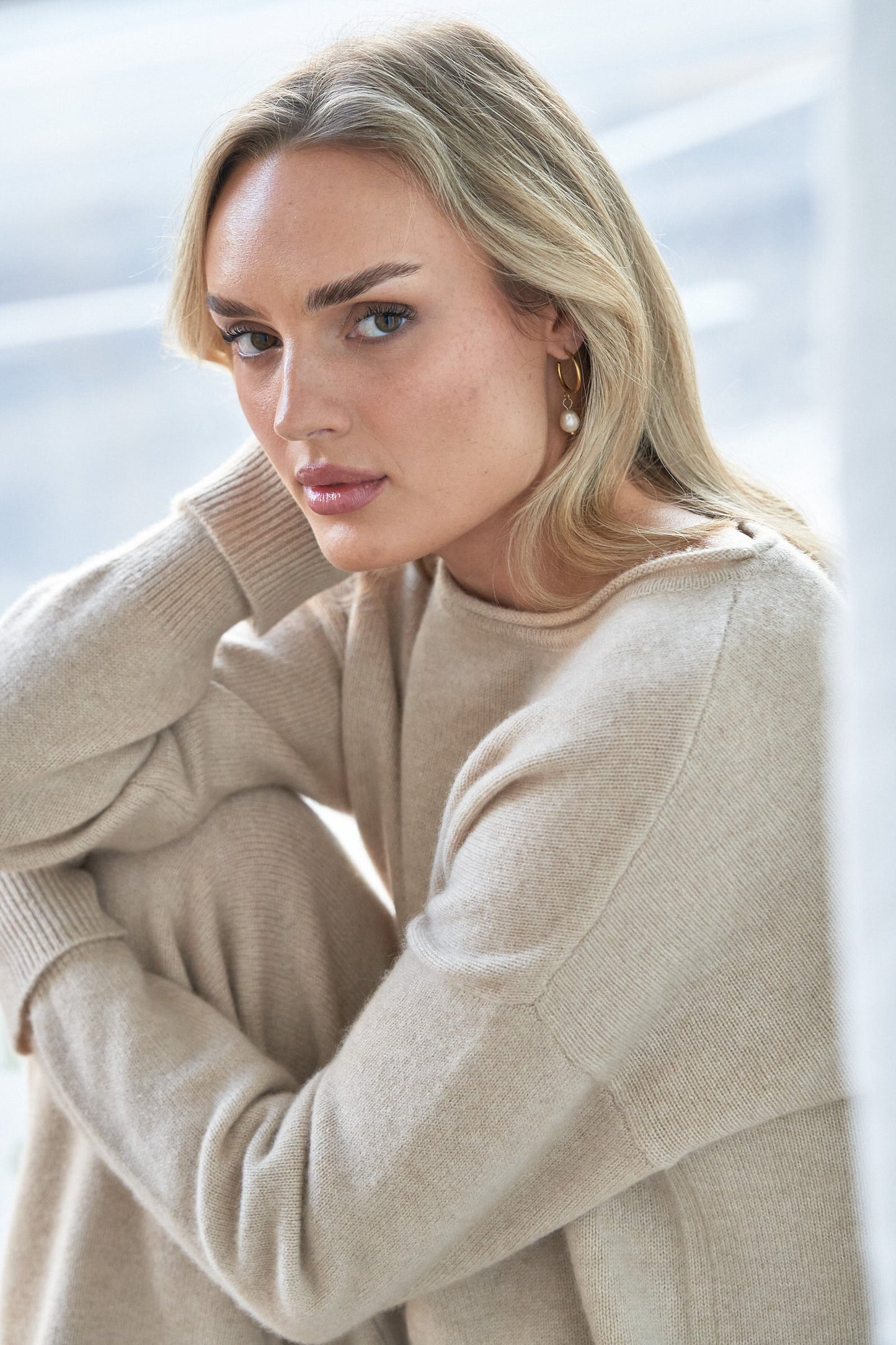 The Arlo Sweater – Oatmeal Cashmere with Rolled Edges